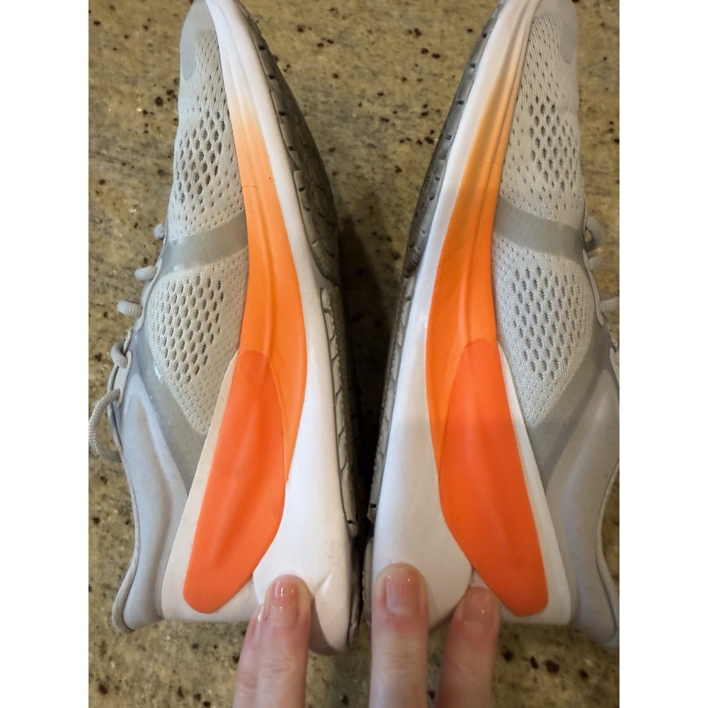 LULULEMON Blissfeel Women's Running Shoe Vapor/Orange/White Size 6.5 EUC - Picture 3 of 9